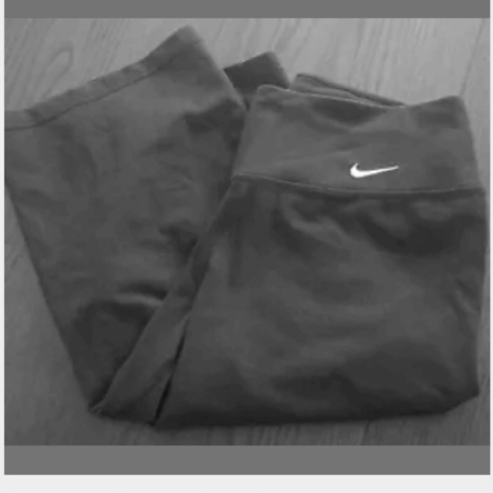 Nike Capris Dri- fit Small Black Active Wear
